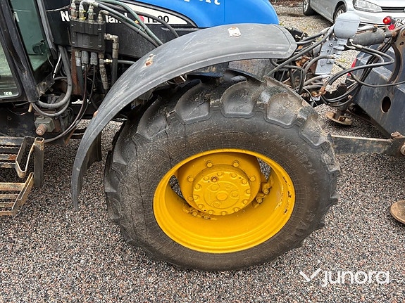 Traktor New Holland TL 90 med vikplog och sandspridare 15 of 30