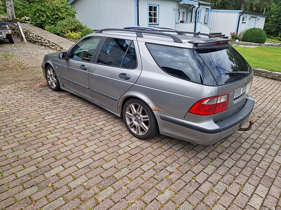 Saab 9-5 3 of 4
