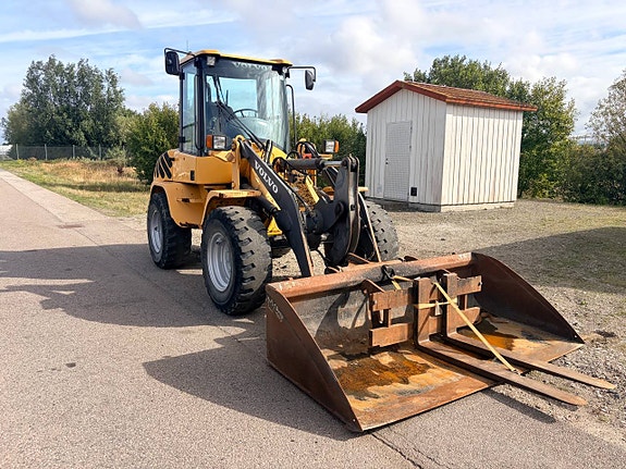 Volvo L 30 B PRO 2 of 12