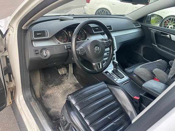 Volkswagen Passat Alltrack 6 of 8