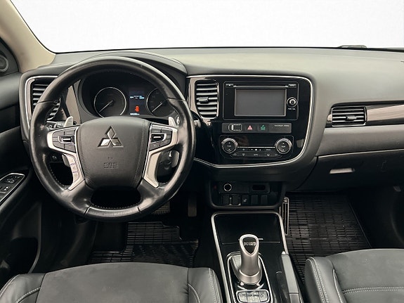 Mitsubishi Outlander 13 of 30