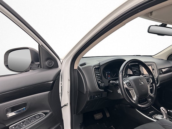 Mitsubishi Outlander 11 of 30