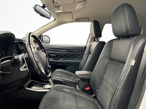 Mitsubishi Outlander 12 of 30