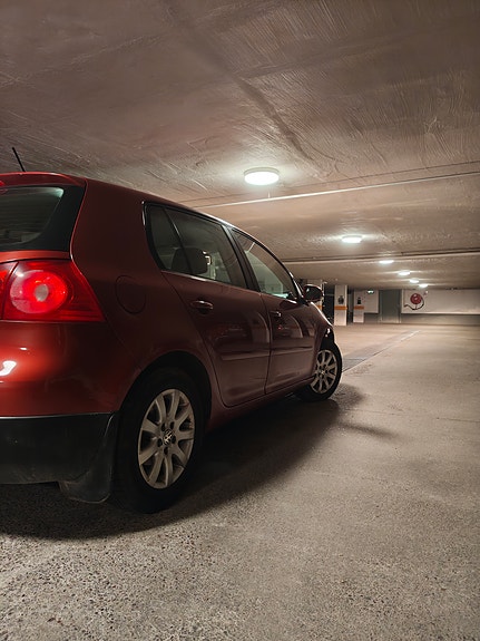 Volkswagen Golf V 4 of 5