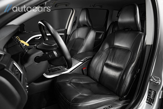 Volvo XC70 30 of 30