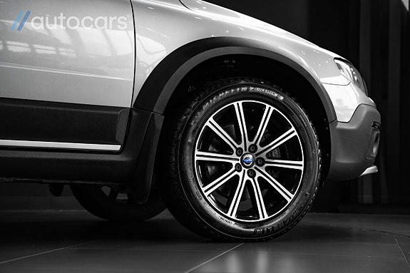 Volvo XC70 8 of 30