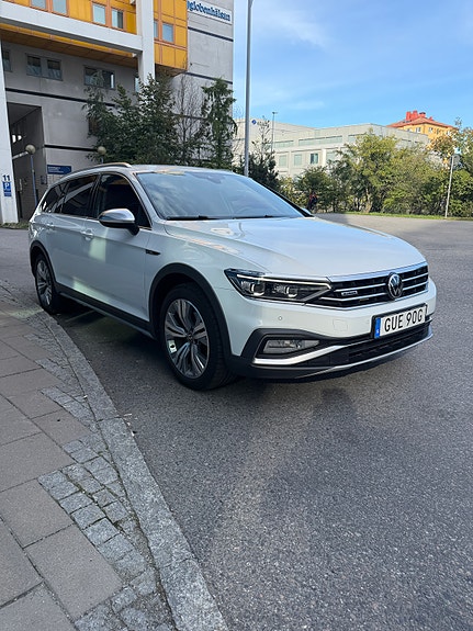 Volkswagen Passat Alltrack 5 of 18