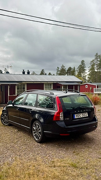 Volvo V50 2 of 7