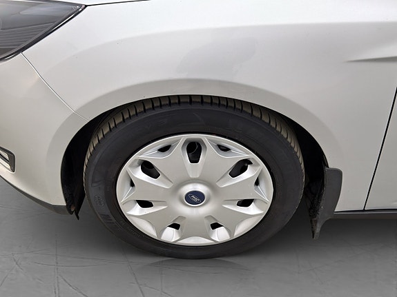 Ford Focus 27 of 30