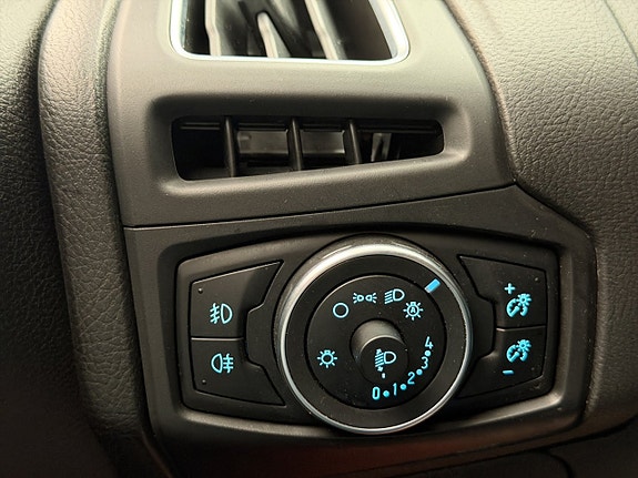 Ford Focus 12 of 30