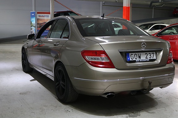 Mercedes-Benz C220 5 of 19
