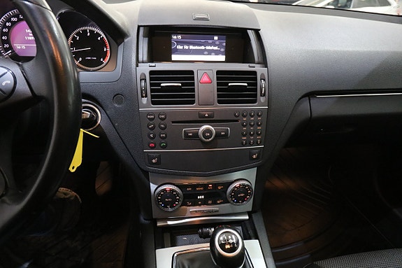 Mercedes-Benz C220 12 of 19