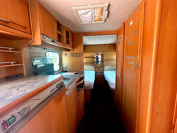 Adria Unica 562   LÅNGBÄDDAD TOPPSKICK ÅRSMODELL 2000 6 of 10