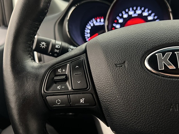 Kia Rio 13 of 27