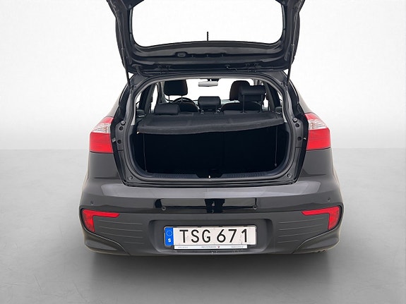 Kia Rio 10 of 27