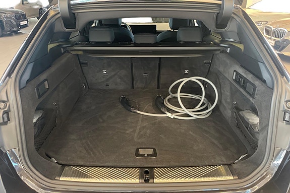 BMW 530e 10 of 18