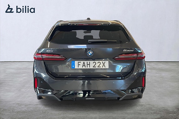 BMW 530e 4 of 18