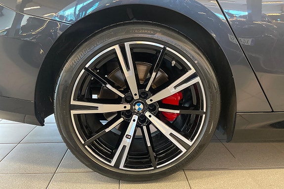 BMW 530e 14 of 18
