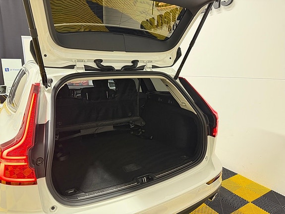 Volvo V60 14 of 30