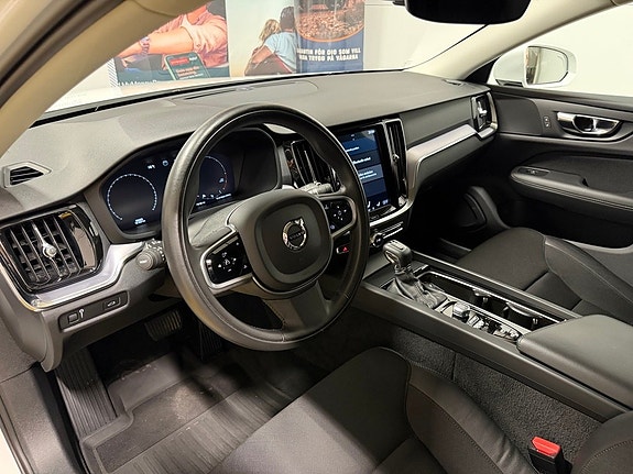 Volvo V60 22 of 30