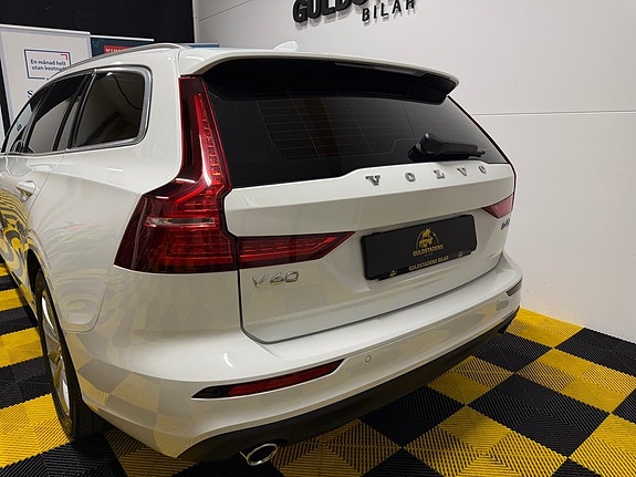 Volvo V60 10 of 30