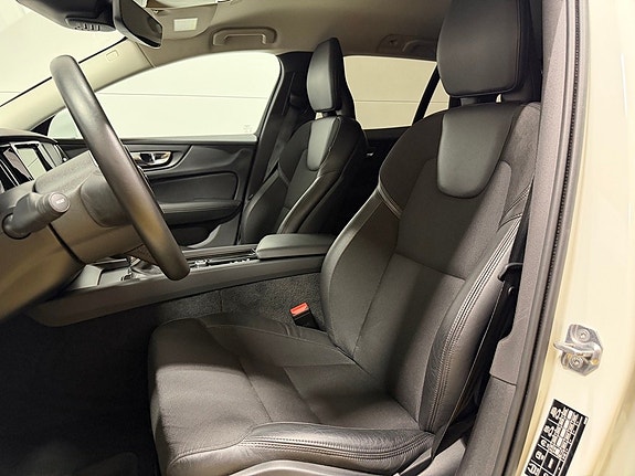 Volvo V60 21 of 30