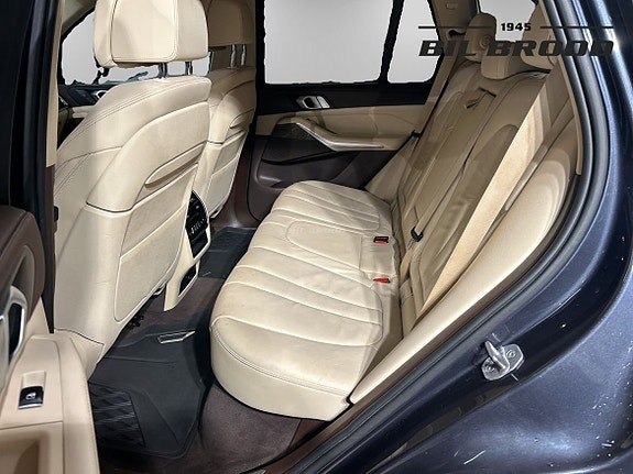 BMW X5 9 of 16