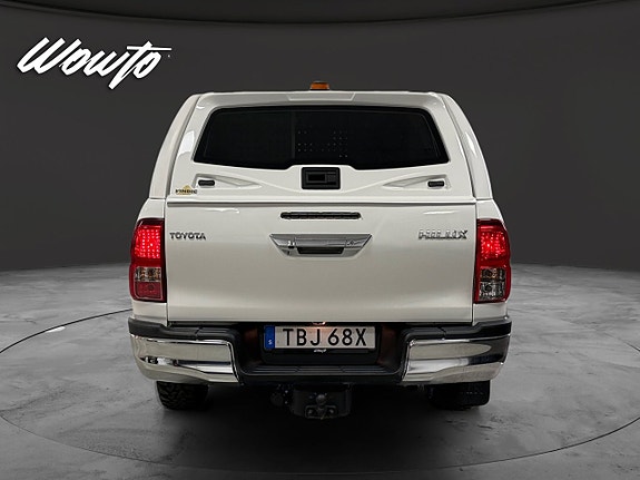 Toyota HiLux 5 of 19