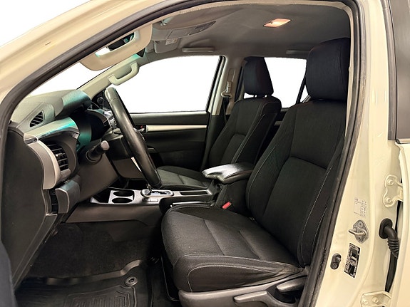 Toyota HiLux 8 of 19
