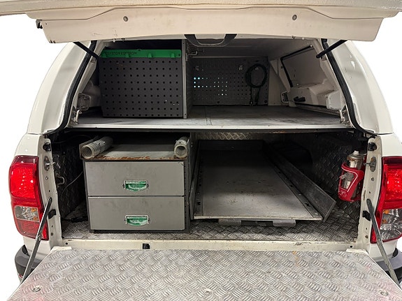Toyota HiLux 19 of 19