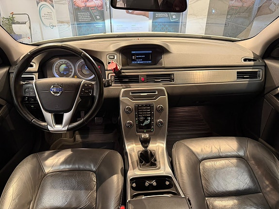 Volvo XC70 10 of 29