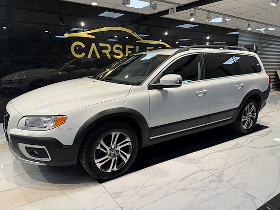 Volvo XC70 2 of 29