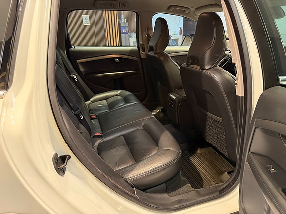 Volvo XC70 21 of 29