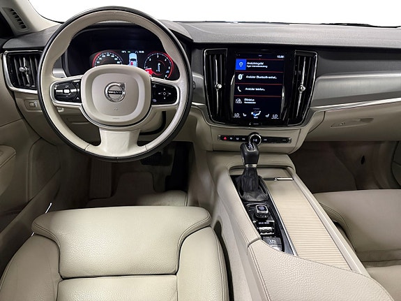 Volvo V90 12 of 16
