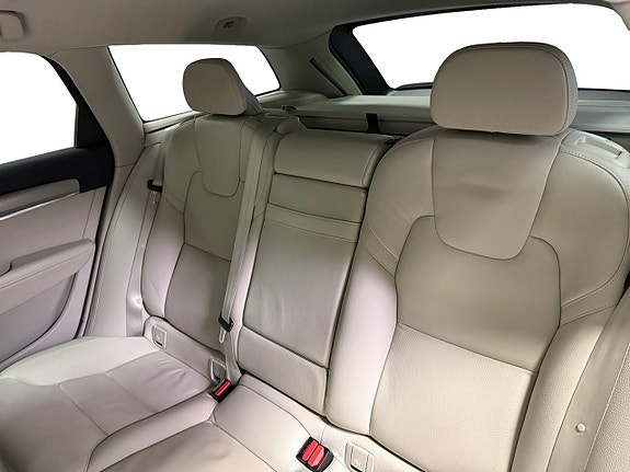 Volvo V90 10 of 16