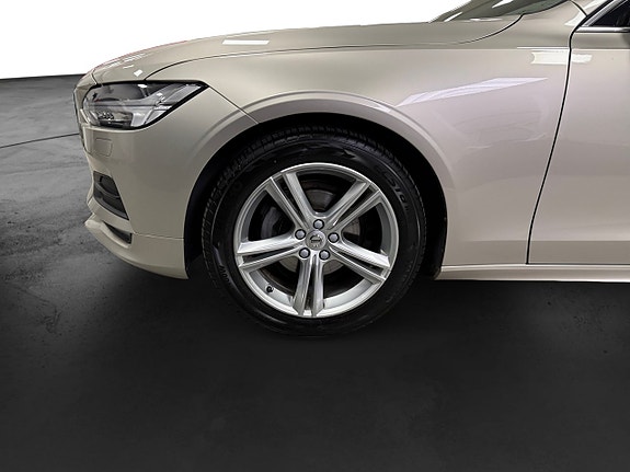 Volvo V90 15 of 16