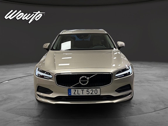 Volvo V90 2 of 16