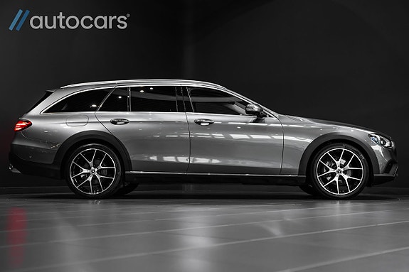 Mercedes-Benz E220 d 2 of 30