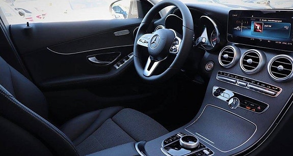 Mercedes-Benz C220 d 4 of 13