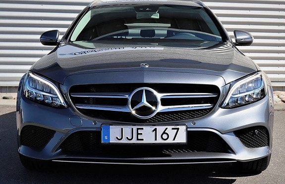 Mercedes-Benz C220 d 9 of 13