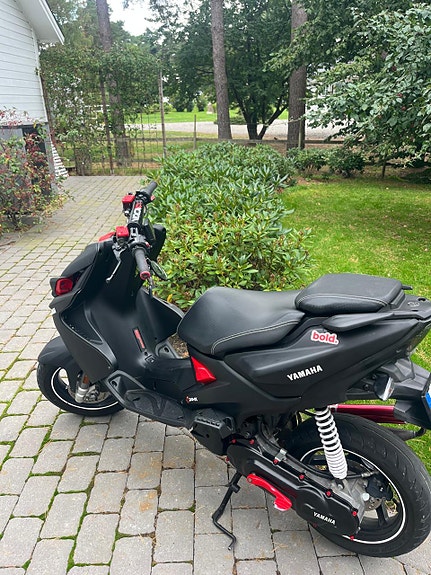 Yamaha Aerox 3 of 4