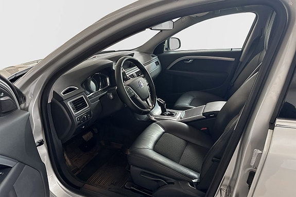 Volvo V70 4 of 23