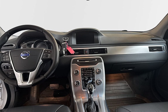 Volvo V70 5 of 23