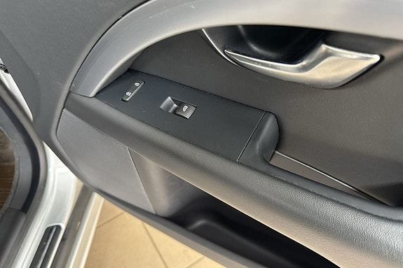 Volvo V70 18 of 23