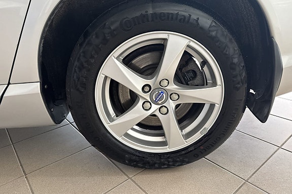 Volvo V70 10 of 23