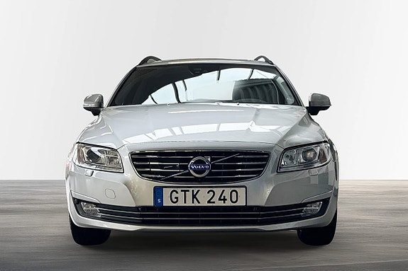 Volvo V70 2 of 23