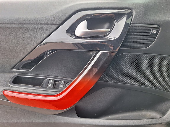 Peugeot 208 12 of 12