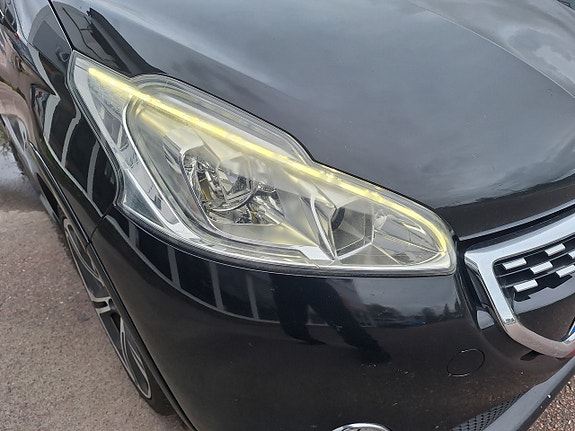 Peugeot 208 6 of 12