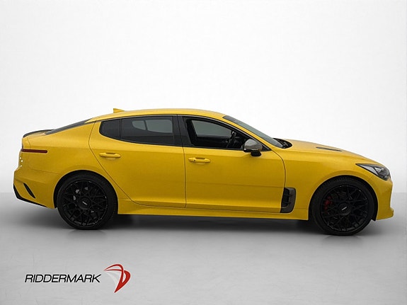 Kia Stinger 9 of 30