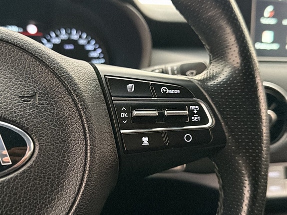 Kia Stinger 18 of 30